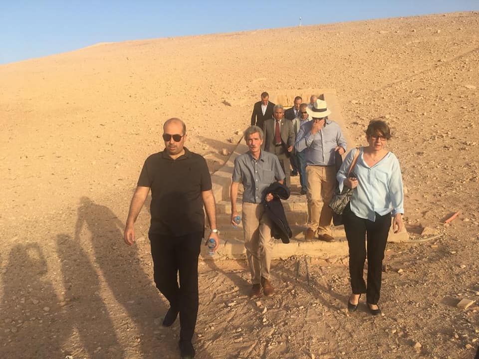 44554519_1994408030604837_872815711930548224_n