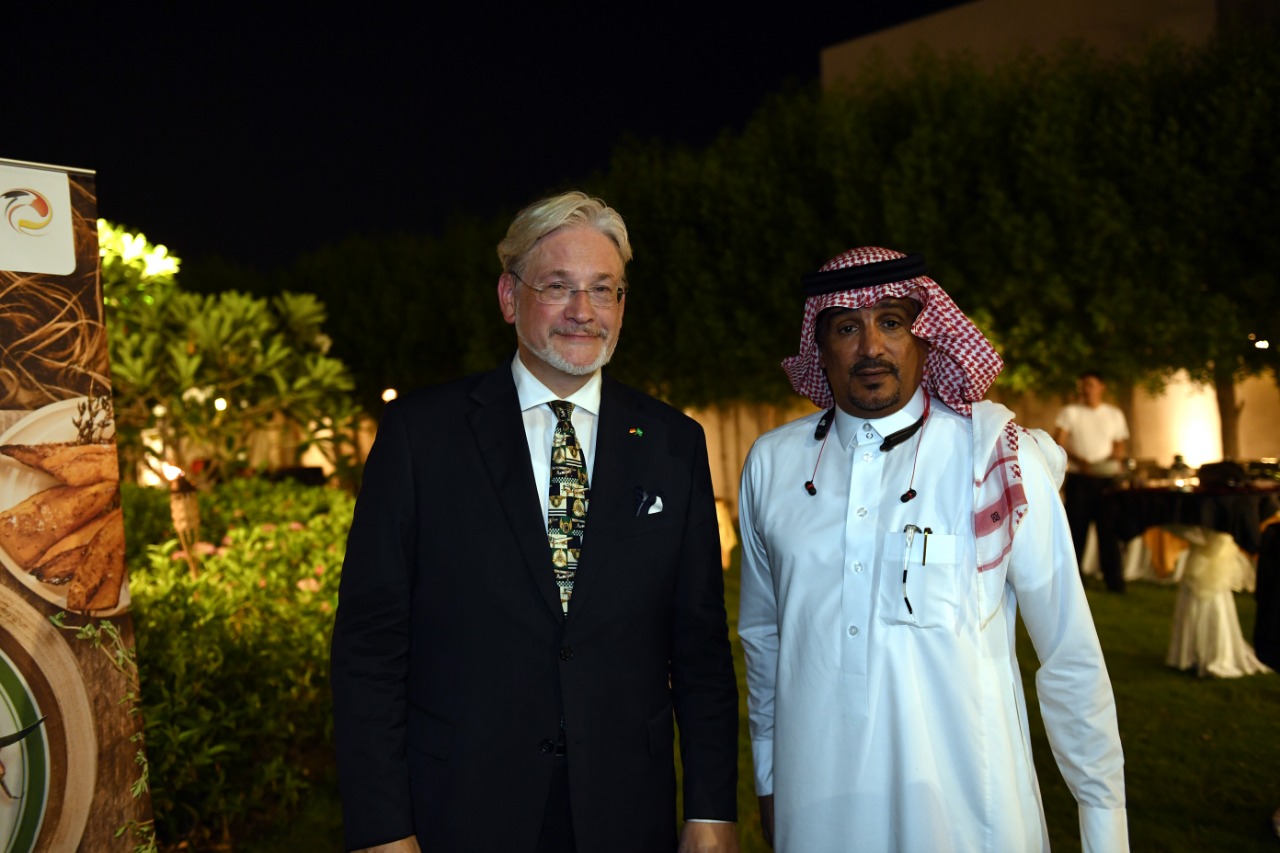 af8f2891-6899-4e6b-8b10-bed15b053425