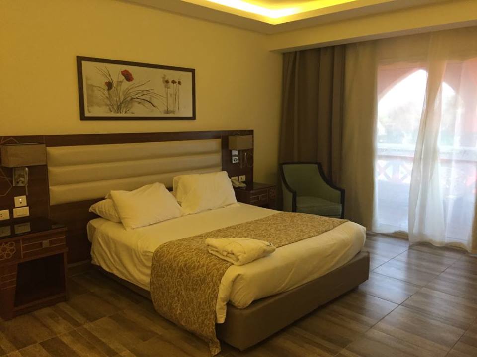 46254644_1915264915238544_441726064859807744_n