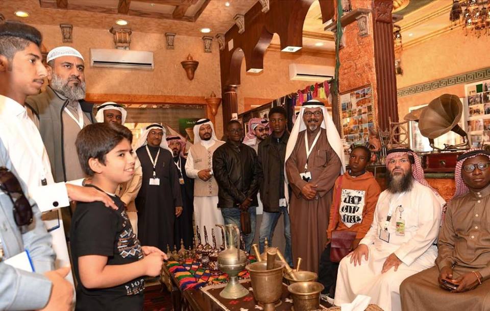 52381270_1313622378776589_267275110455443456_n