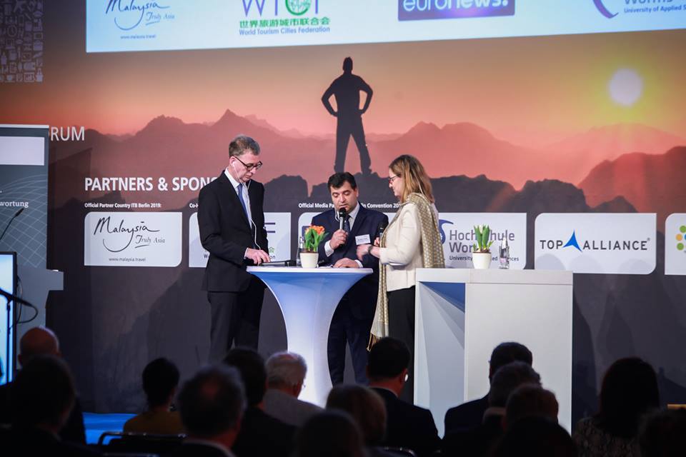 53881476_2038170002948395_6514230228452114432_n