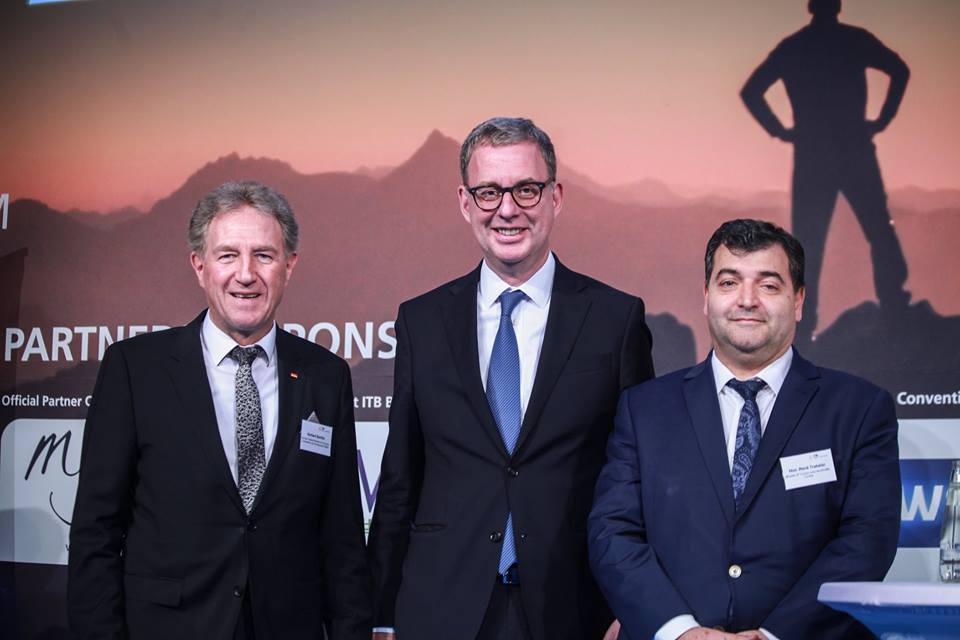 54433914_403100573568440_8367643564548554752_n