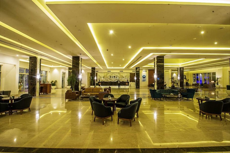 59069655_2213684148960540_859786421831991296_n