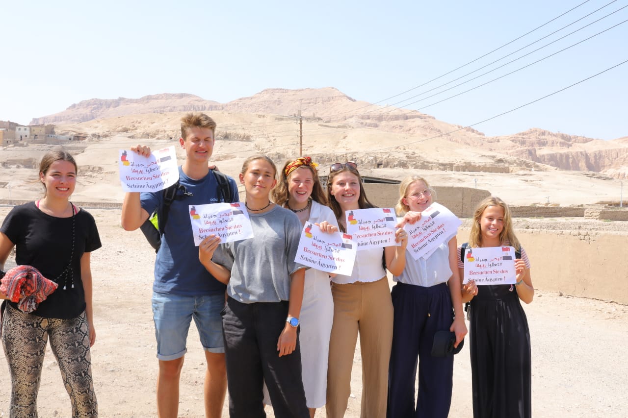 2ee352ec-e570-4ffd-82a0-043ca5f47c95