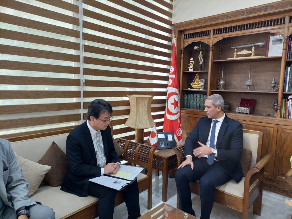 سفير اليابان في تونس لتطوير العلاقات الثنائية