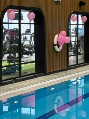 بالتعاون مع الاتحاد السعودي للرياضة المدرسية ووزارة التعليم لجام تشارك في برنامج “محو أمّيّة السباحة”في مختلف مناطق المملكة