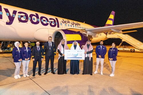 بتوجيه من سمو محافظ الأحساء .. وكيل المحافظة يدشّن رحلات مباشرة بين الأحساء والمدينة المنورة عبر طيران أديل