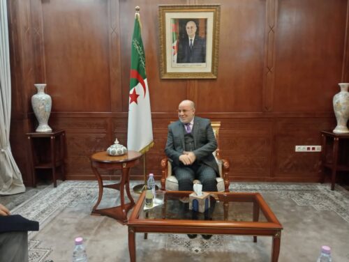 وزير الشؤون الدينية يستقبل وفداً من علماء وأئمة ودعاة الساحل الإفريقي