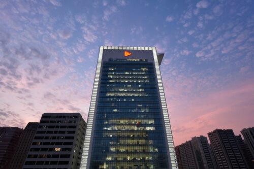 بنك أبوظبي التجاري يرسّخ ريادته في التوطين ويعلن عن خططه لمضاعفة كوادره الوطنية في مدينة العين خلال عام 2026