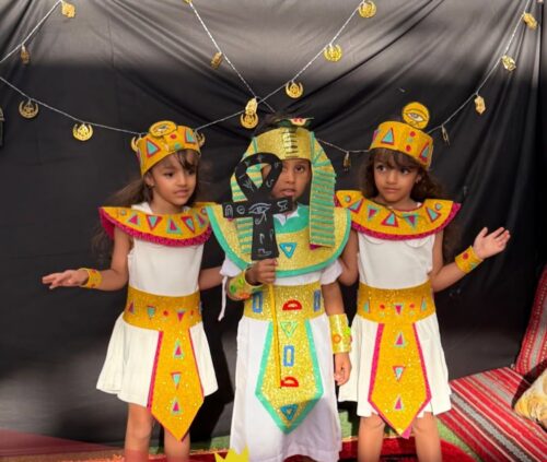 الاحتفال باليوم العالمي للدول بمسقط.. فسيفساء ثقافية تعانق الوطن من بعيد