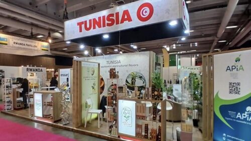 تونس تشارك في الدورة 62 للصالون الدولي للفلاحة بباريس وسط إقبال لافت من الزوار على جناحها