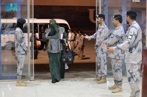 حرس الحدود يستقبل المعتمرين القادمين من جمهورية مصر العربية عبر ميناء ينبع التجاري لأداء العمرة خلال شهر رمضان