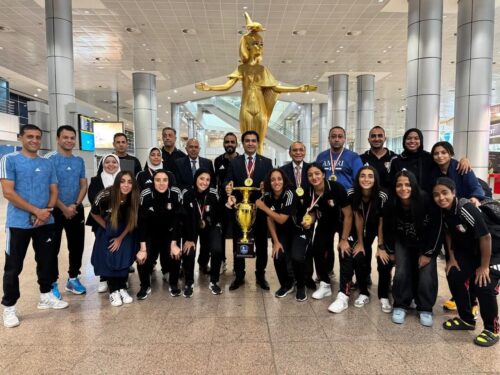 إحتفالاً بذكرى العاشر من رمضان سمير يدشن بطولة النخبة للميني فوتبول للأعمار السنية من 40 ل 65 سنة الموسم الثاني