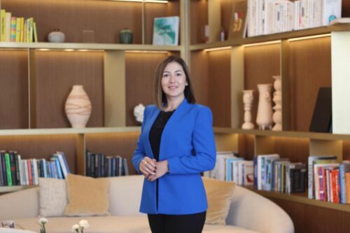 يوم المرأة العالمي : شعار العطاء من أجل الكسب وتمكين المرأة