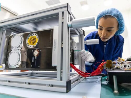 المملكة تسجل إنجازًا تاريخيًّا بإطلاق القمر الصناعي “شمس” ضمن مهمة “آرتميس 2” التاريخية