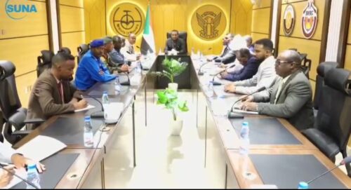 رئيس مجلس الوزراء السوداني يستقبل رئيس اللجنة العليا لتأهيل الاستادات