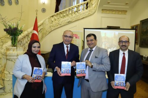 تدشين كتاب الصدر الأعظم العثماني “كامل باشا القبرصي ” في القاهرة.