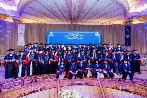 محافظ جدة يشهد حفل تخريج طلبة كلية جدة العالمية الأهلية