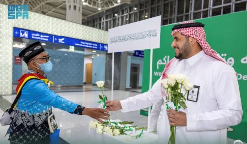 بشائر الوصول”.. مبادرة جديدة لاستقبال طلائع رحلات الضيوف القادمين من الخارج لأداء مناسك الحج