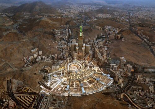 من القاهرة إلى العواصم الخليجية والعربية.. “أطياف الحرمين” يطوي محطة مصر ويواصل رحلته