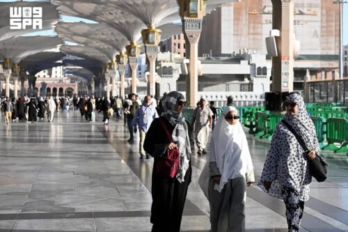 حجاج بيت الله الحرام يشيدون بالخدمات المقدمة لهم في المدينة المنورة بعد إتمام مناسك الحج