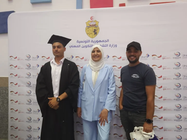طاقة الغد تبدأ اليوم: كيف أعاد مشروع “Ecomist” للشابين إيهاب المعلاوي وعلي زمالي صياغة مفهوم التبريد الذكي بتونس