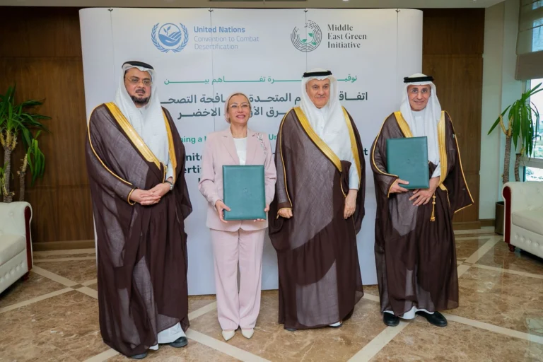 برعاية وزير “البيئة”.. مبادرة الشرق الأوسط الأخضر والأمم المتحدة توقعان مذكرة تفاهم لتأهيل الأراضي وتنمية الغطاء النباتي