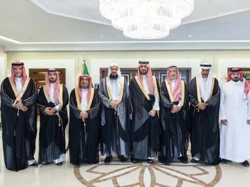 نائب أمير المنطقة الشرقية يطّلع على جهود دار الآل والصحب الوقفية بالأحساء