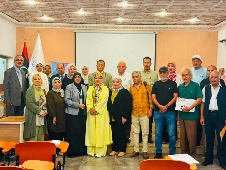 ندوة علمية بعنوان( الفنون الليبية وبناء الصورة الحضارية )