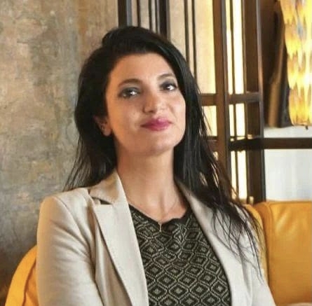 الكاتبة سيلينا السعيد تستعد للمشاركة في معرض إسطنبول للكتاب والعربي بروايتها عن أدب اللجوء و المنفى “خيمة، خبز، وبطانية”