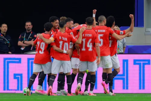 خلي الحلم حقيقة”.. منتخب مصر إلى دور الـ16 في كأس العالم