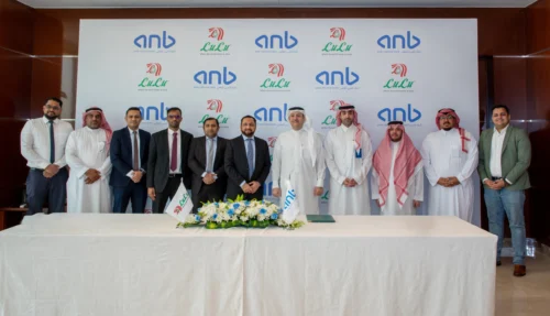 البنك العربي الوطني يوقع شراكة مع لولو هايبرماركت لتوسيع برنامج مكافآت العربي