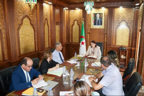 اجتماع تحضيري لإطلاق ملتقى وطني حول ترقية السياحة الحموية وتحديث المحطات العلاجية