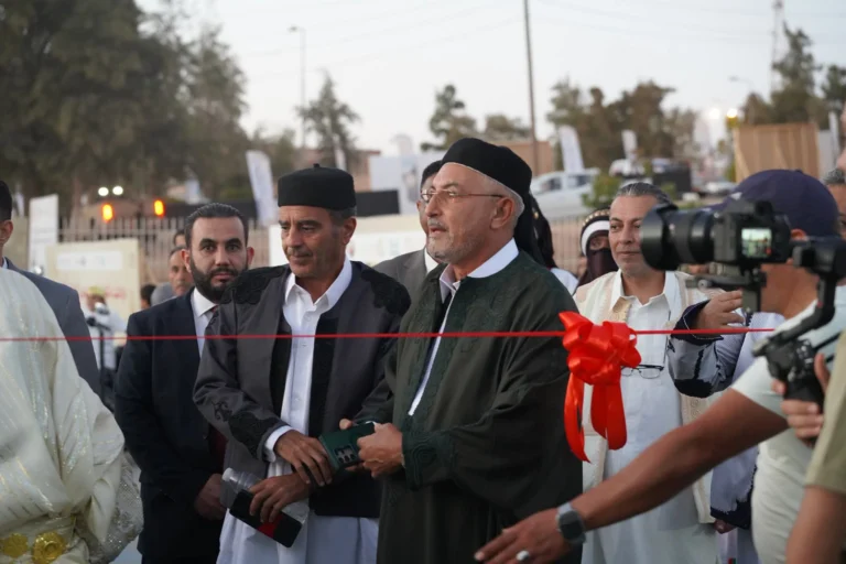 *المهرجان الوطني العاشر للفنون الشعبية والأغنية التراثية* تحت شعار « *تراثنا يجمعنا* ».