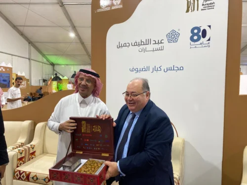 القنصل المصري من كرنفال بريدة: التنافس الحميد بين مصر والسعودية يقود إلى التعاون والاستثمار