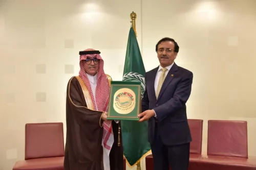 المدير العام للمنظمة العربية للتنمية الإدارية يستقبل رئيس المنظمة العربية للسياحة