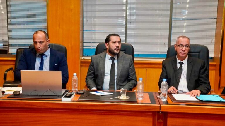 “نحو دبلوماسية ثقافية فعّالة: وزيرة الثقافة تضبط خارطة طريق لإعادة بعث الوكالة الجزائرية للإشعاع الثقافي”