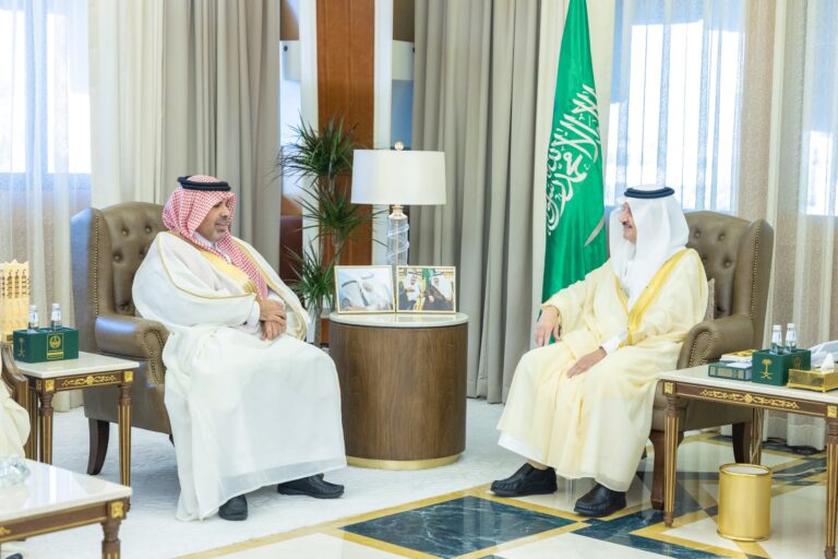 سمو أمير المنطقة الشرقية يهنئ منشأتين صحيتين لفوزهما بجائزة «أداء الصحة» لعام 2026