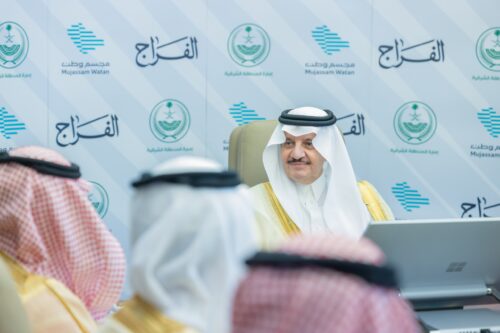 سمو أمير المنطقة الشرقية يستقبل القائمين على مجسم “التلاقي”